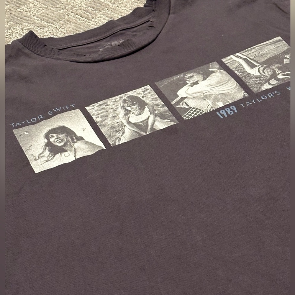 Taylor Swift 1989 Taylor’s Version Graphic T, Charcoal, Size L, Official Merch - Picture 3 of 6